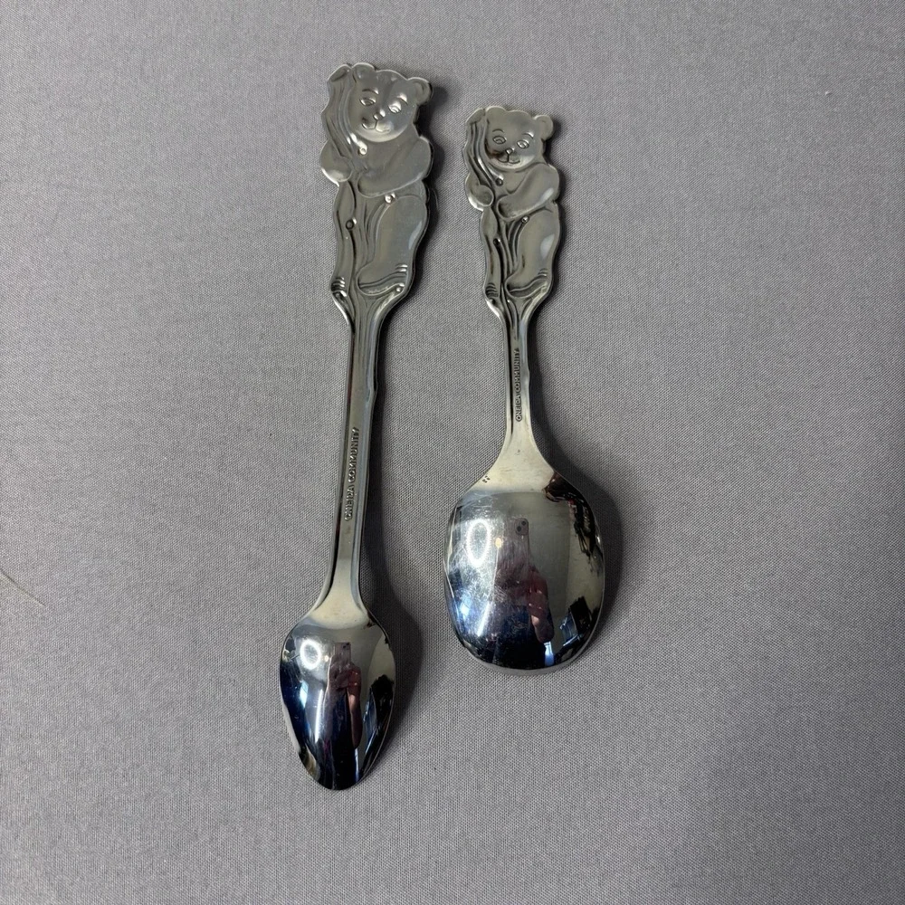 ONEIDA 2 Piece Baby/Toddler Spoons CUBBY‎ BEAR Stainless Flatware